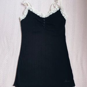 medium vintage guess black tank top with white lace
